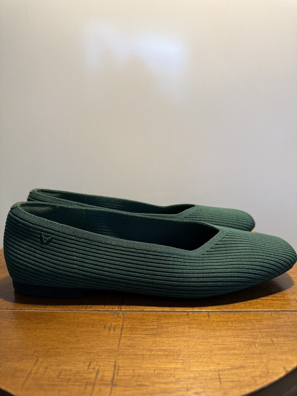 Vivaia Margo 2.0 Square-Toe V-Cut Ballet Flats Green 39.5 EU 8.5 US Arch Support